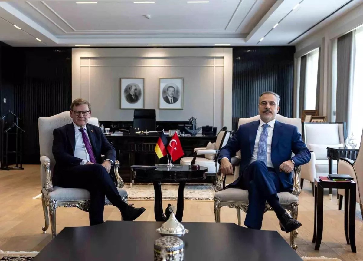 Στην Άγκυρα ο Γερμανός ΥΠΕΞ – Συνάντηση με Φιντάν, στη συνέχεια με Ερντογάν!