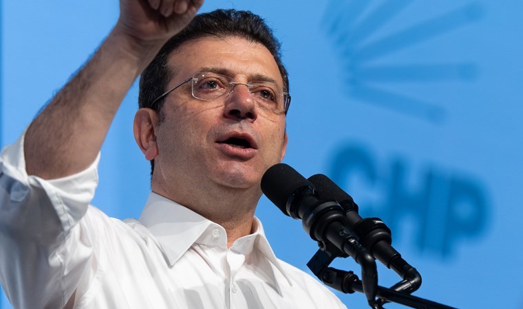 Ξεκαθαρίζει η σύζυγος Ιμάμογλου για πιθανή υποψηφιότητά της: «Ο πολιτικός του σπιτιού μας είναι ο Εκρέμ»