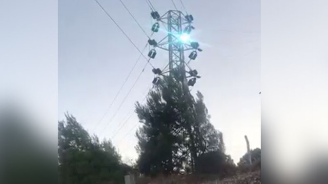 «Οι πυρκαγιές Σμύρνης ξεκίνησαν από ηλεκτρικό καλώδιο» - Βουλευτής CHP αναρτά ‘αποδείξεις’