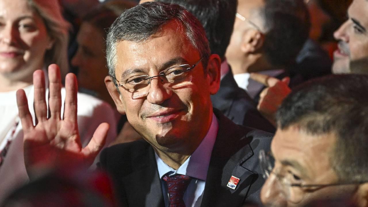 Οζέλ για σχολικά βιβλία: «Απορρίπτουμε αυτό το πρόγραμμα σπουδών