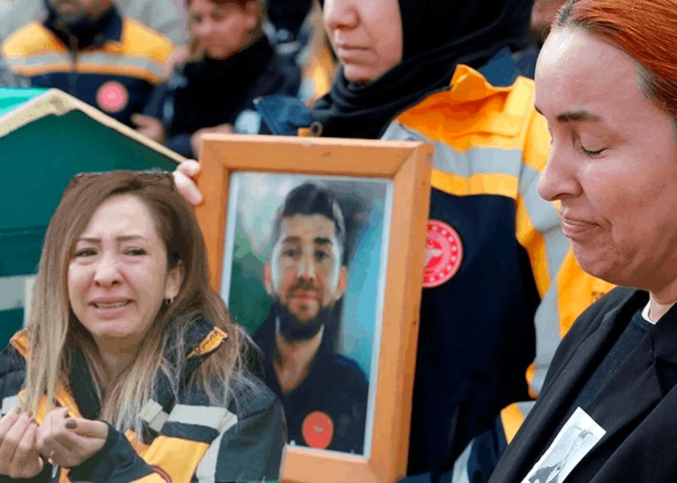 Αττάλεια: Τον σκότωσαν γιατί δεν  είχε τσιγάρο να τους δώσει