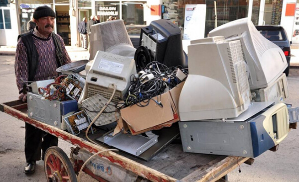 Φωνές στους δρόμους της Πόλης