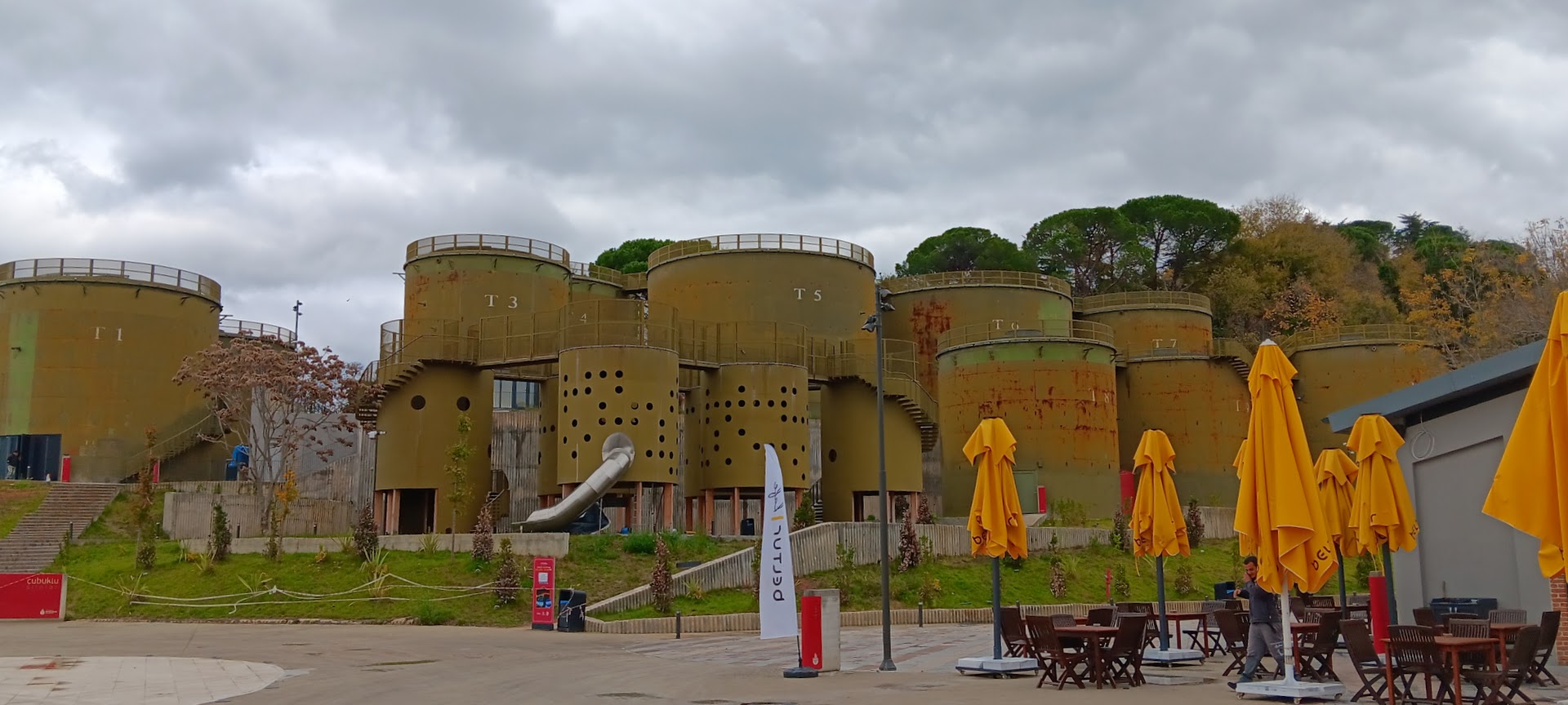 Στα Silolar του Çubuklu – Εργοστασιακοί χώροι μετατράπηκαν σε πολιτισμό