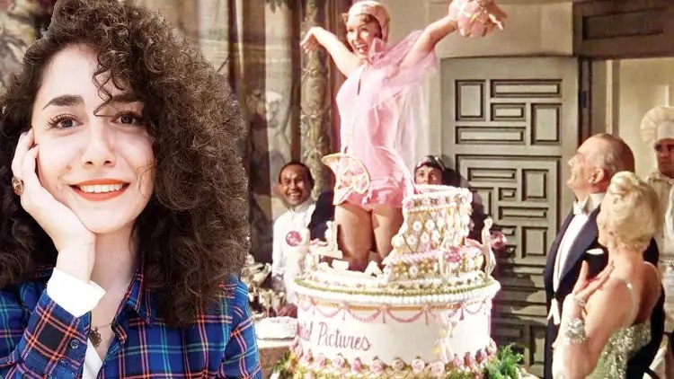 Με πνευμονία βγήκε από την τούρτα η Τουρκάλα σοπράνο!