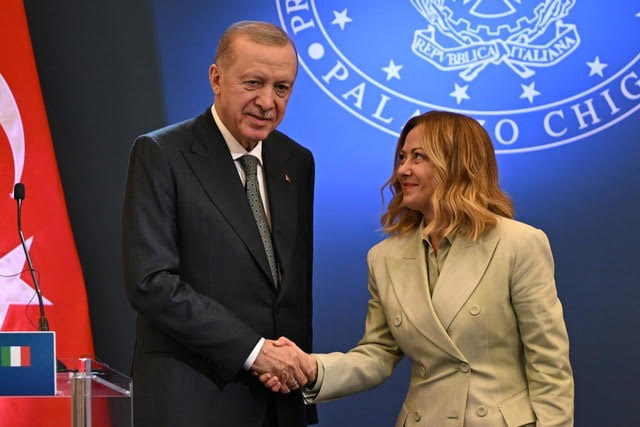 Τριμερής συνάντηση στην Κων/πολη μεταξύ Τουρκίας – Ιταλίας και Λιβύης