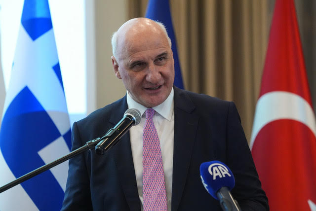 Γιορτάστηκε η εθνική επέτειος της Ελλάδος στην Άγκυρα – Πρέσβης Μπιζάκης: Πρέπει να κοιτάξουμε μπροστά