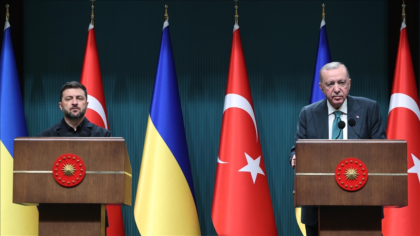 Eρντογάν – Zελένσκι: «ξαναζωντανεύει η διαδικασία της Κωνσταντινούπολης»